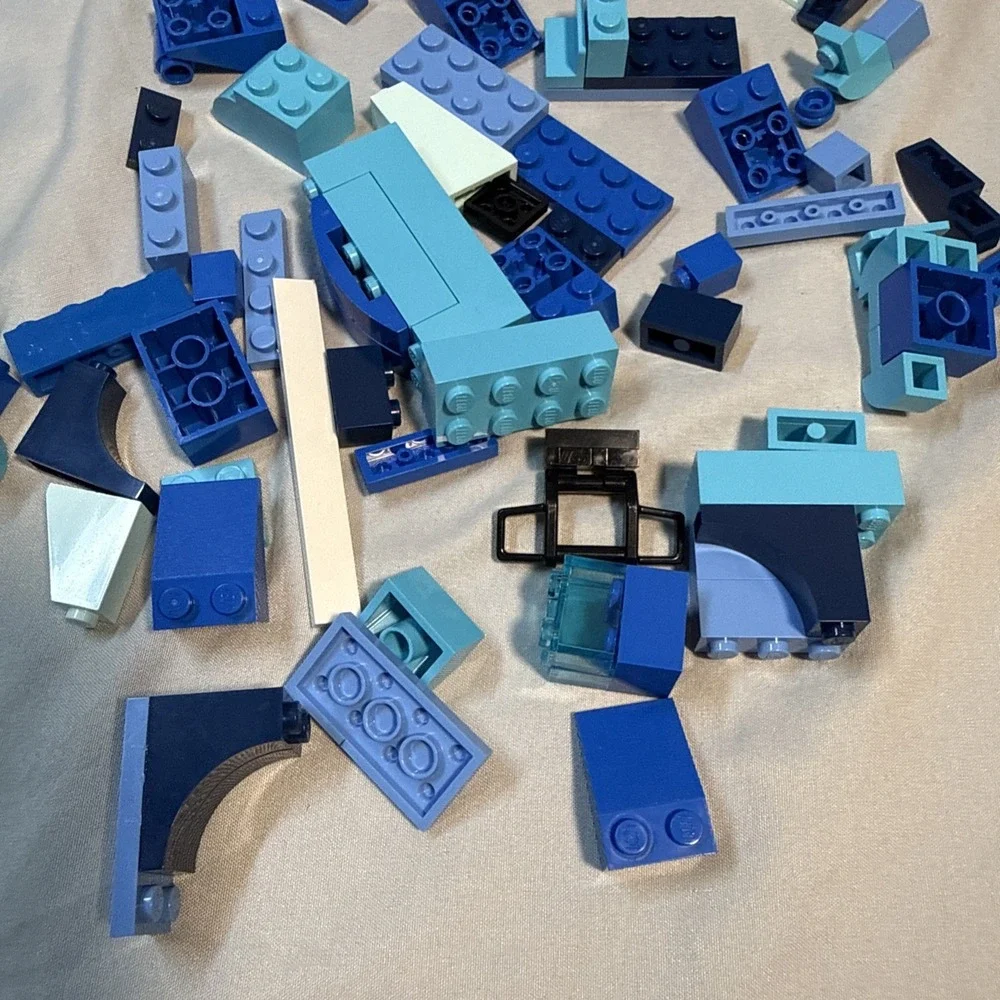 LEGO Bulk Blue Bricks Bundle - Mix of Classic Pieces, Slopes & Parts Loose